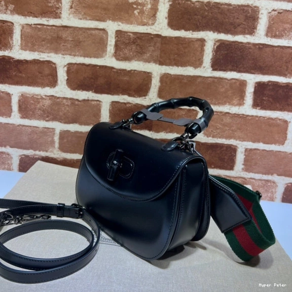 Hyperpeter with handle Small Gucci bag Bamboo top 0712